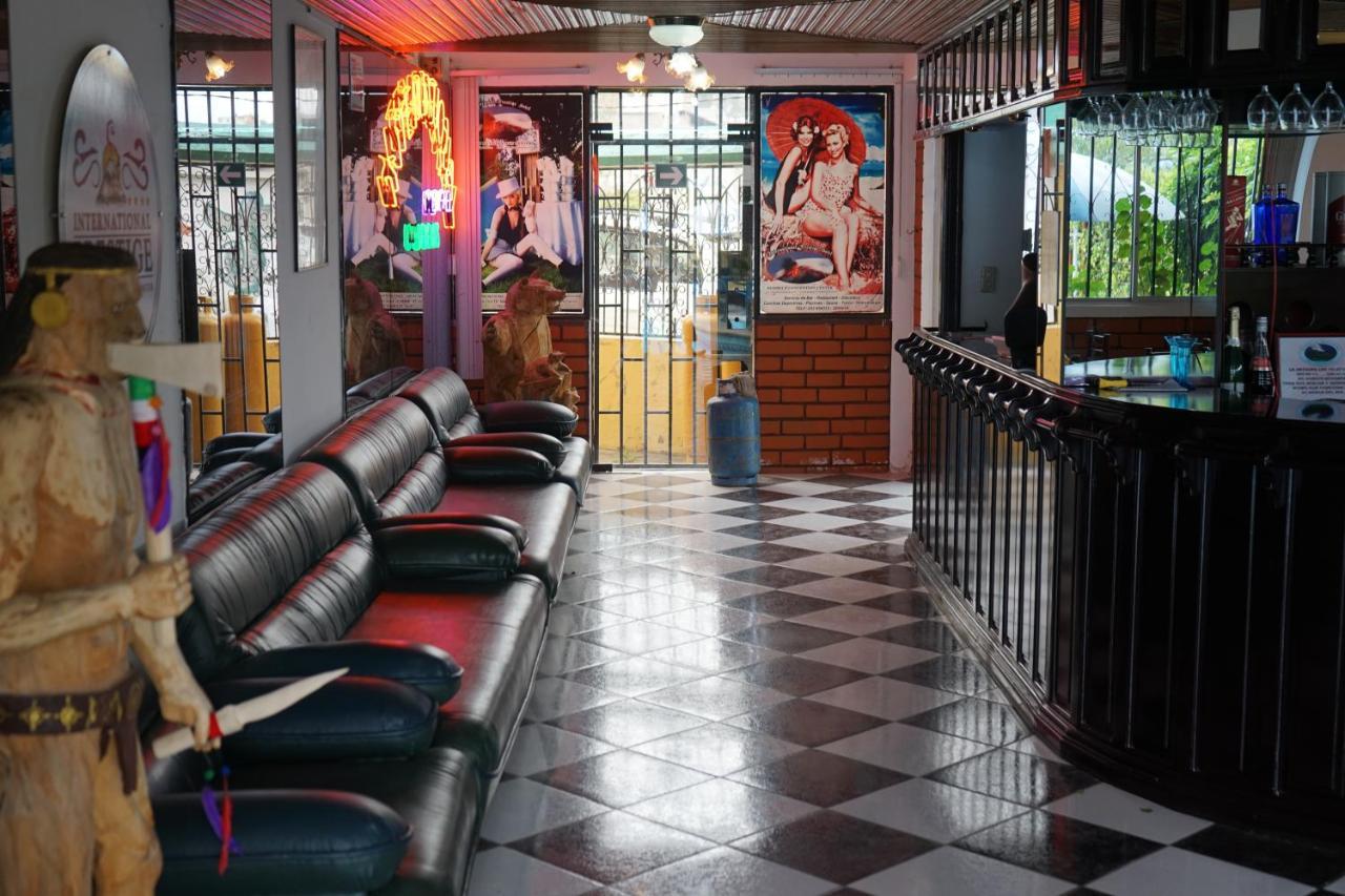 Hotel International Prestige Ambato Extérieur photo